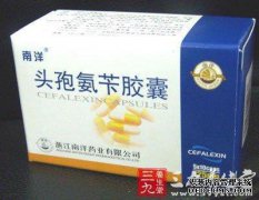 头孢氨苄胶囊可以治愈脚癣吗？