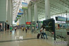 乘飞机去广州白云机场。您想返回白云机场去白